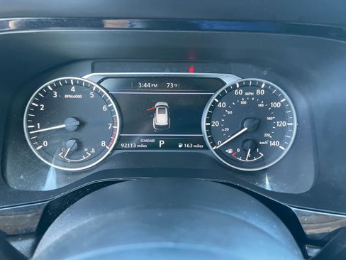 Used 2024 Nissan Pathfinder SV FWD image 12