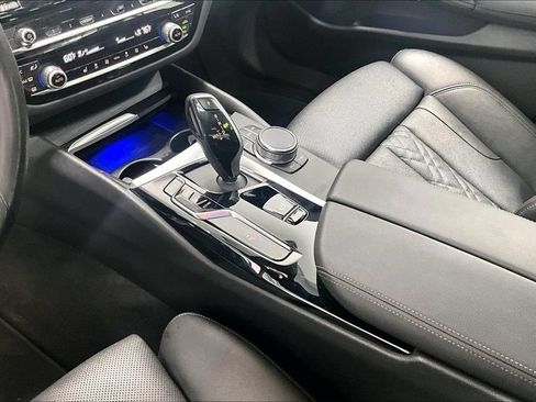 Used 2023 BMW 530i xDrive AWD/4WD image 14