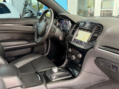 Used 2021 Chrysler 300 S w/ S Model Appearance Package RWD image 37