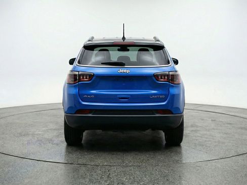 Used 2025 Jeep Compass Limited image 7