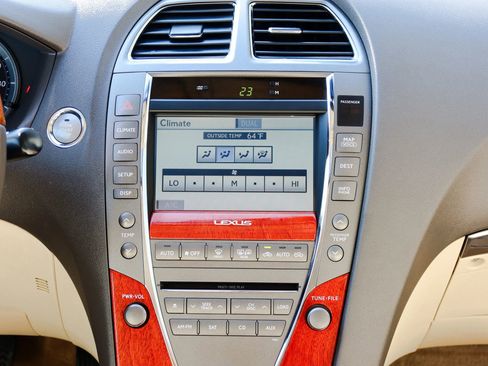 Used 2011 Lexus ES 350 FWD image 14