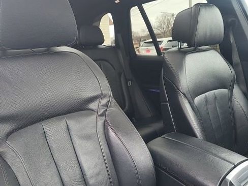 Used 2022 BMW X5 xDrive40i w/ M Sport Package AWD/4WD image 20