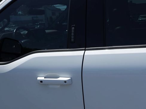 Used 2023 Ford F150 Lariat w/ Equipment Group 502A High AWD/4WD image 15