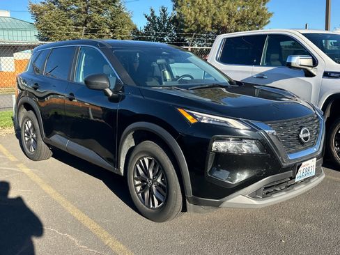 Used 2023 Nissan Rogue S AWD/4WD image 3