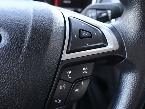 Used 2020 Ford Fusion SE FWD image 31