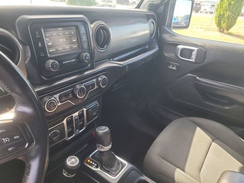 Used 2019 Jeep Wrangler Unlimited Sport S AWD/4WD image 19