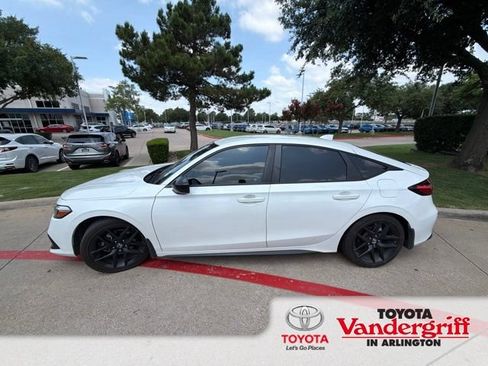 Used 2024 Honda Civic Sport image 1