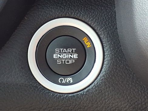 Used 2021 RAM 1500 Big Horn AWD/4WD image 18
