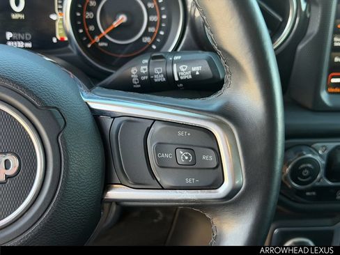 Used 2021 Jeep Wrangler Unlimited Sahara AWD/4WD image 23