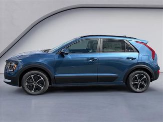 New 2026 Kia Niro EX video 2