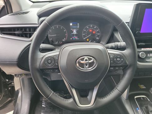 Used 2023 Toyota Corolla Cross LE w/ Moonroof Package FWD image 26