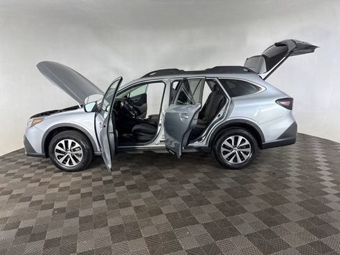 Used 2022 Subaru Outback Premium AWD/4WD image 11