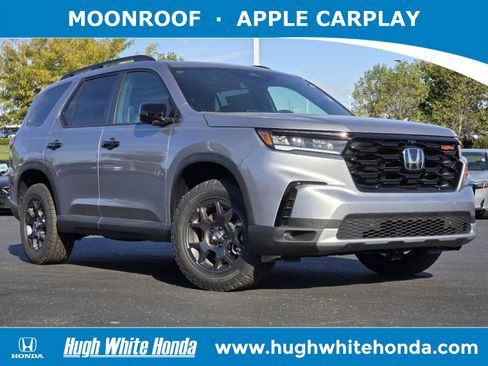 New 2025 Honda Pilot TrailSport image 1