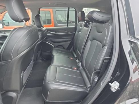 Used 2022 Jeep Grand Cherokee Limited 4xe AWD/4WD image 5