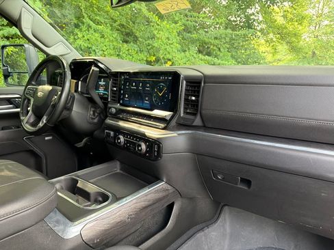 Used 2025 Chevrolet Silverado 3500 LTZ w/ LTZ Plus Package AWD/4WD image 41