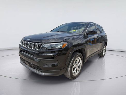 Used 2024 Jeep Compass Sport AWD/4WD image 7