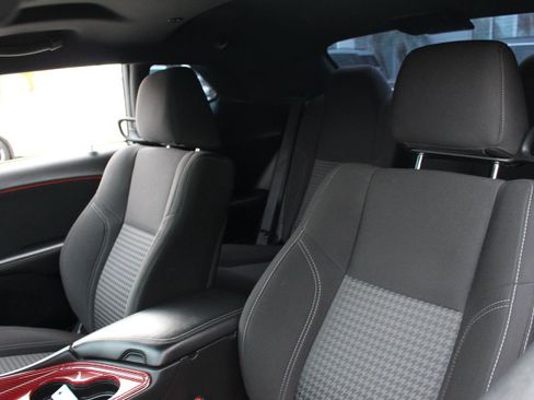 Used 2020 Dodge Challenger SXT image 15