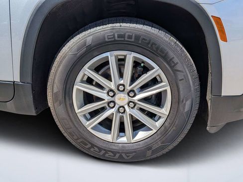 Used 2022 Chevrolet Traverse LT image 10