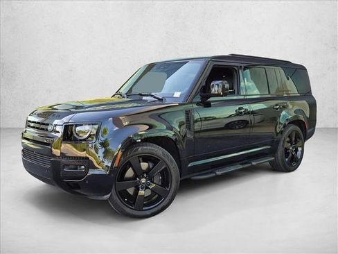 Used 2025 Land Rover Defender 130 X-Dynamic SE AWD/4WD image 1