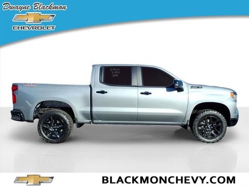 Used 2024 Chevrolet Silverado 1500 LT Trail Boss w/ LPO, Dark Essentials Package image 2