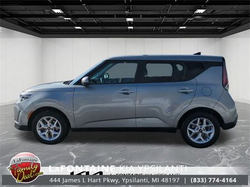 Certified 2023 Kia Soul LX w/ Option Group 015 image 2