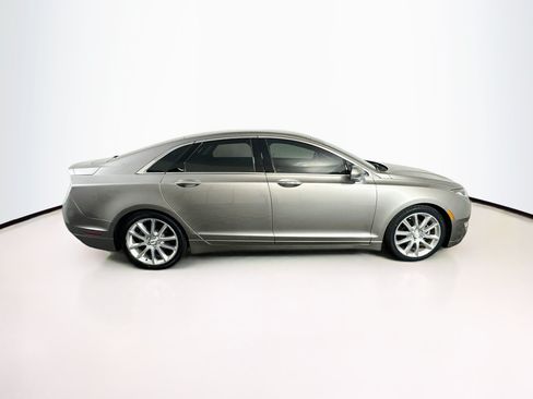 Used 2016 Lincoln MKZ Hybrid FWD image 10