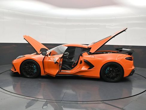 Used 2023 Chevrolet Corvette Stingray Preferred Cpe w/ Battery Protection Package RWD image 33