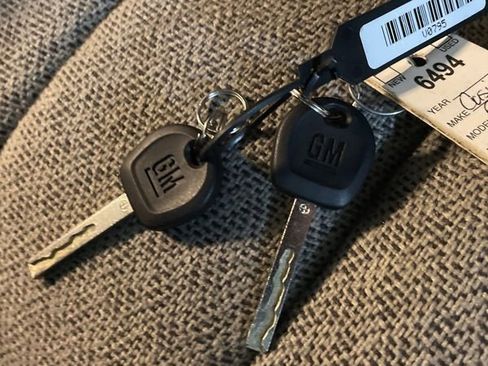 Used 2025 Chevrolet Express 2500 Extended w/ Communications Package image 30