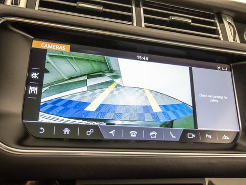 Used 2017 Land Rover Range Rover Supercharged image 24