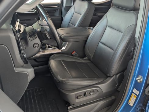 Used 2023 Chevrolet Silverado 1500 LTZ w/ LTZ Convenience Package II AWD/4WD image 17