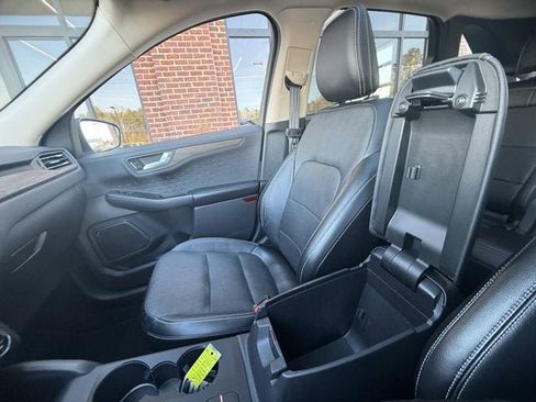 Used 2020 Ford Escape Titanium w/ Titanium Premium Package 2.0 image 27