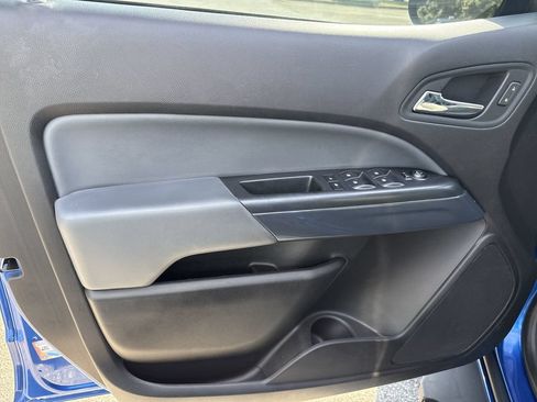 Used 2018 Chevrolet Colorado Z71 RWD image 10