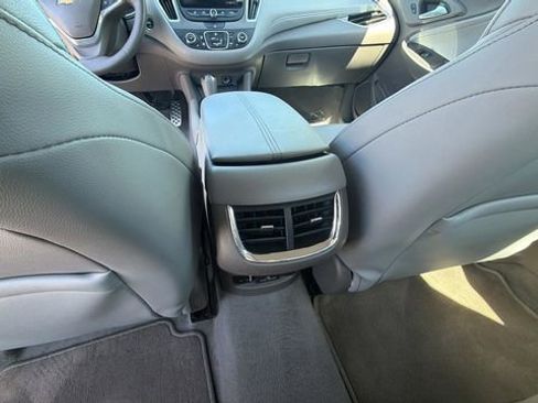 Used 2016 Chevrolet Malibu LT w/ Leather Package image 22