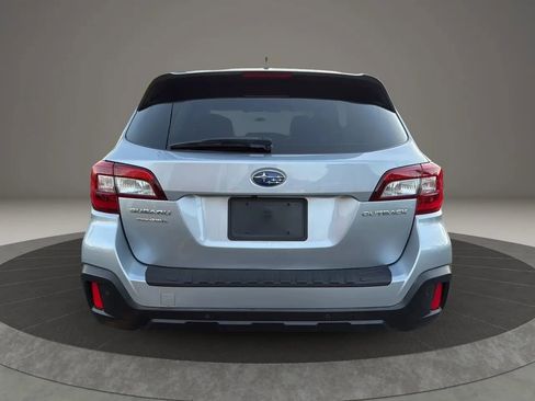 Used 2018 Subaru Outback 2.5i Limited image 6