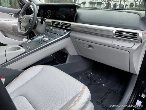 Used 2022 Hyundai Nexo Limited image 17