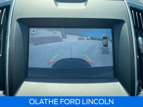 Used 2017 Ford Edge Titanium w/ Technology Package FWD image 14