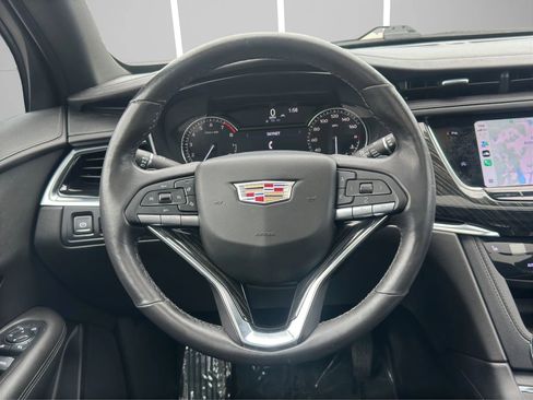 Used 2021 Cadillac XT6 Premium Luxury AWD/4WD image 17