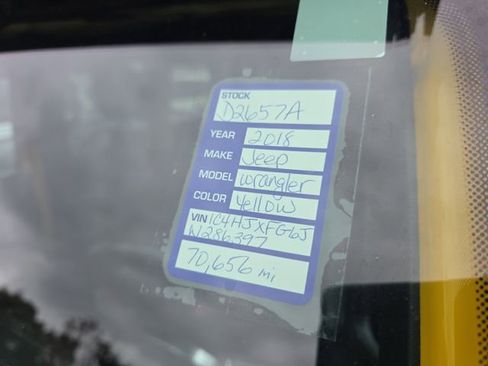 Used 2018 Jeep Wrangler Unlimited Rubicon image 14