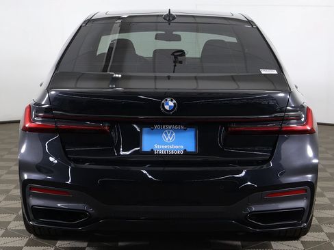Used 2022 BMW 750i xDrive w/ Executive Package AWD/4WD image 19
