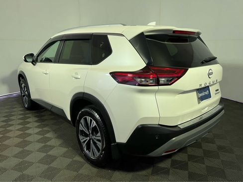 Certified 2023 Nissan Rogue SV w/ SV Premium B Package AWD/4WD image 5