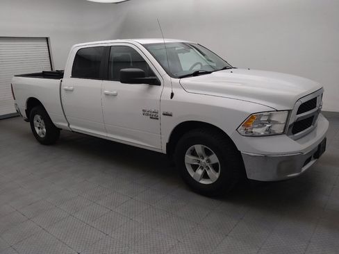 Used 2019 RAM 1500 Classic SLT RWD image 11