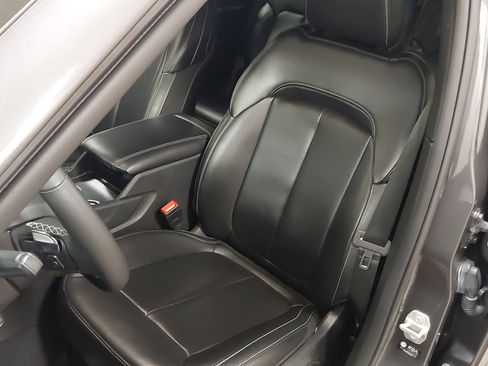 Used 2024 Jeep Grand Cherokee L Limited w/ Luxury Tech Group II image 23