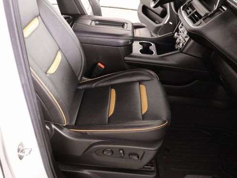 Used 2021 GMC Yukon AT4 w/ Technology Package image 14