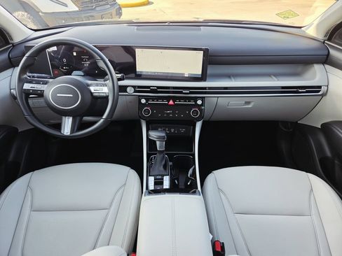 Used 2025 Hyundai Tucson SEL FWD image 9