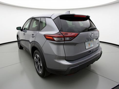 Used 2025 Nissan Rogue SV image 6