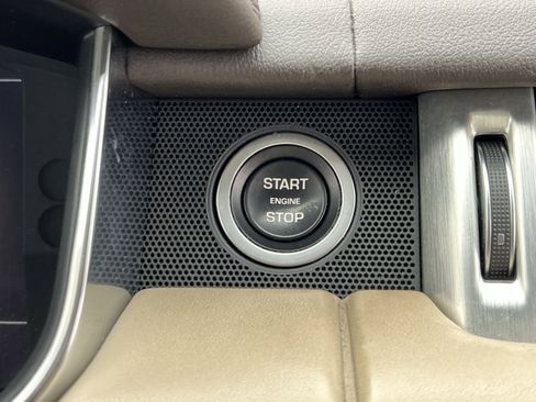 Used 2018 Land Rover Range Rover HSE image 31