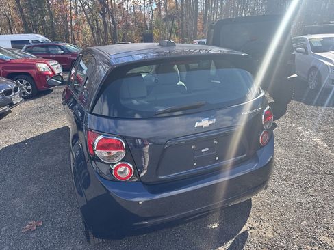 Used 2015 Chevrolet Sonic LT image 8