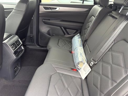 New 2026 Volkswagen Atlas Cross Sport SE image 29