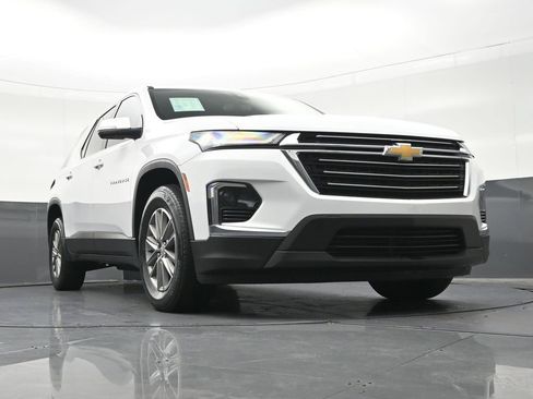 Used 2023 Chevrolet Traverse LT FWD image 28