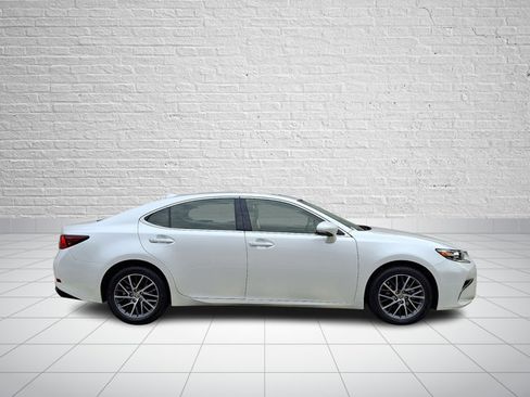 Used 2016 Lexus ES 350 w/ Navigation System Package FWD image 7